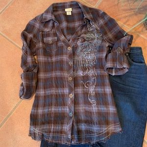 Day trip plaid shirt rolled up sleeve a Size Small